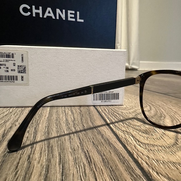 CHANEL READING GLASSES - Picture 14 of 16